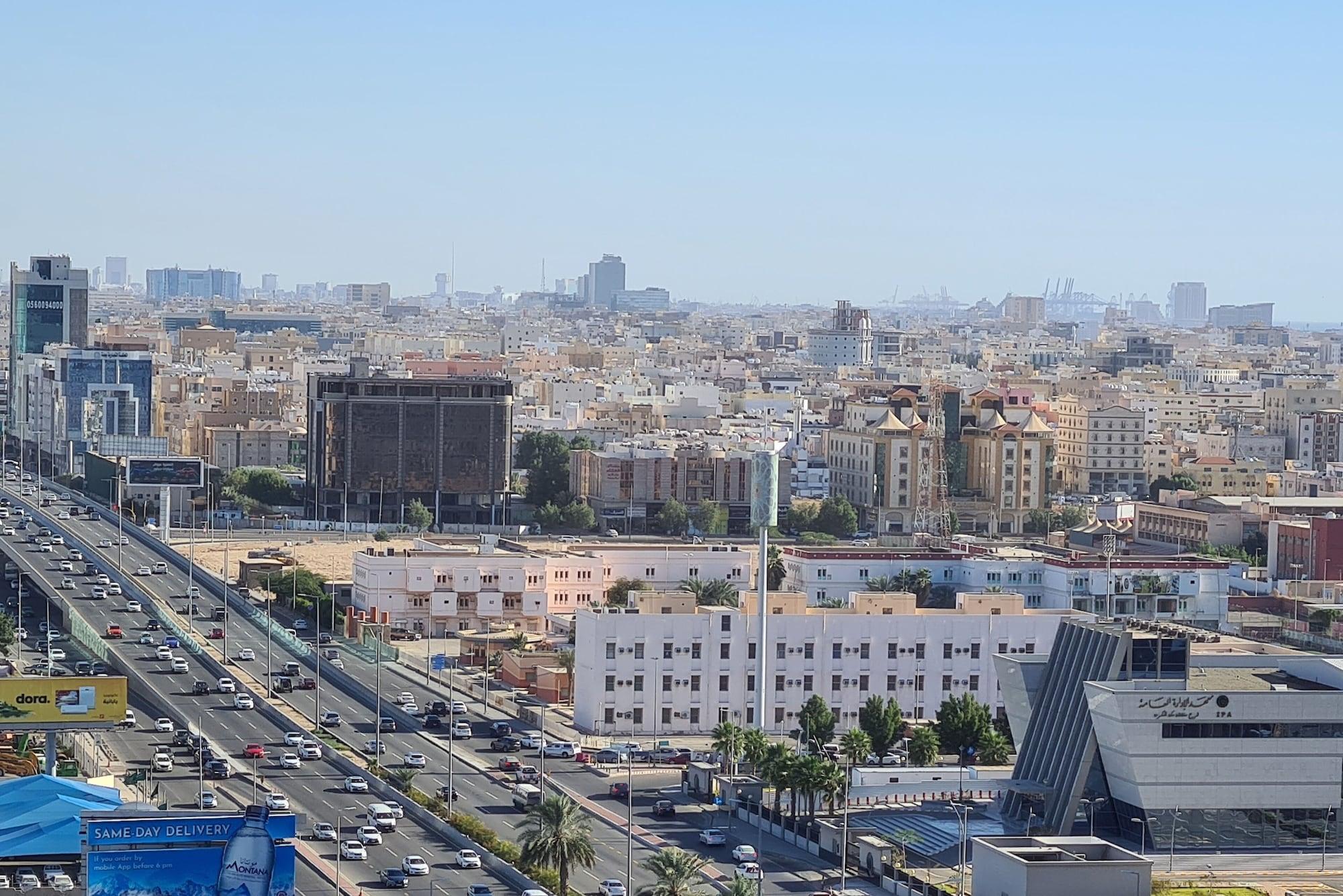 Mövenpick Hotel City Star Jidda Exteriör bild Riyadh skyline
