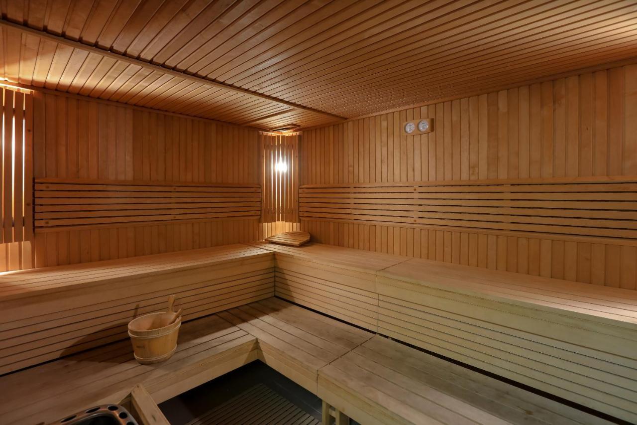 Mövenpick Hotel City Star Jidda Exteriör bild A Finnish sauna