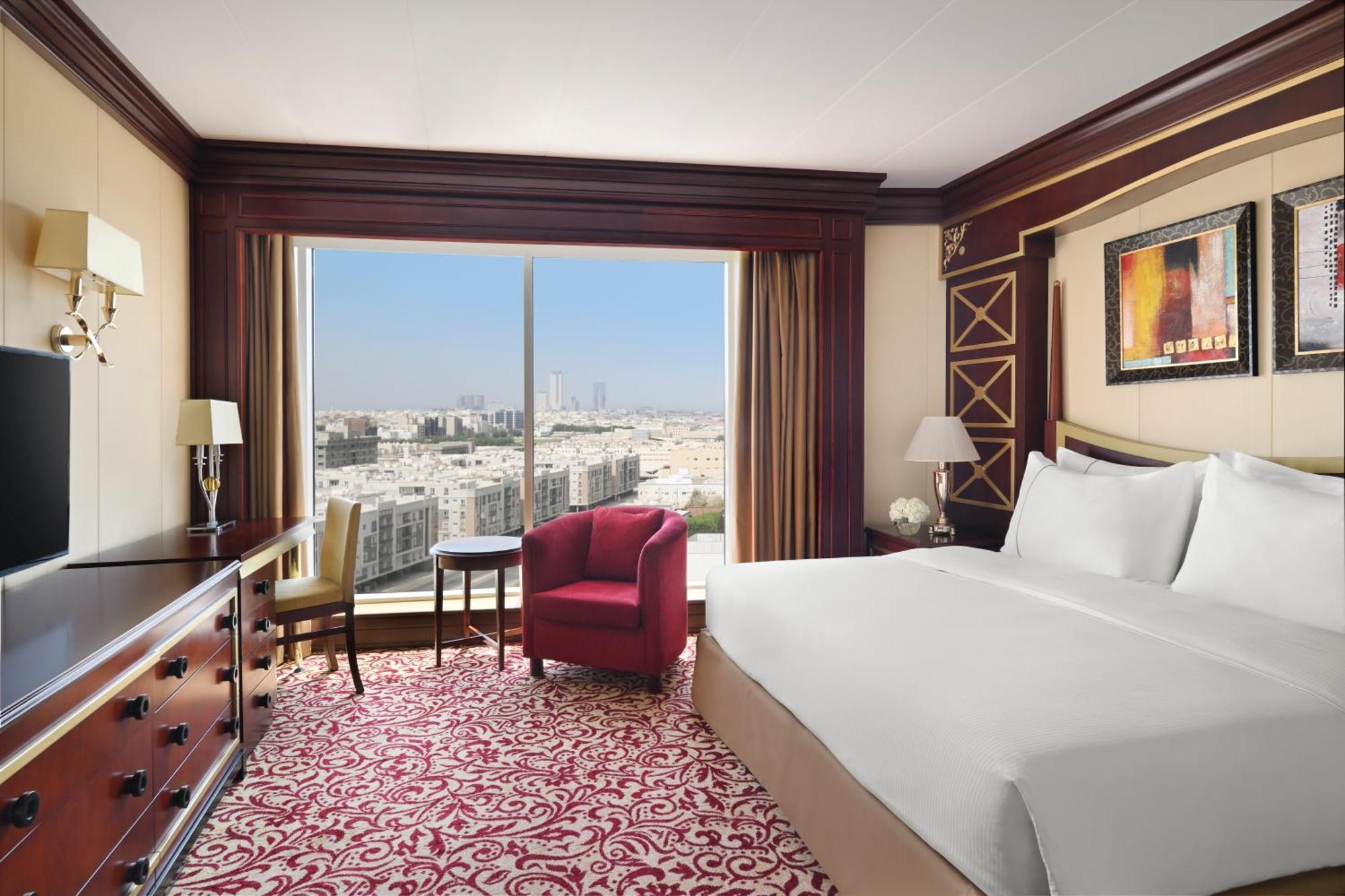 Mövenpick Hotel City Star Jidda Exteriör bild Deluxe room